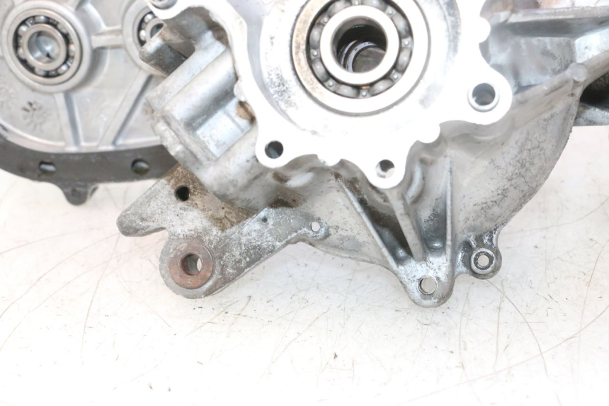 photo de CARCAÇA INFERIOR DO MOTOR KYMCO SUPER 8 2T 50 (2007 - 2013) - Ampliação técnica