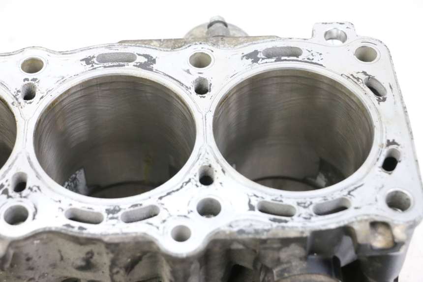 photo de CARTER INFERIOR DO MOTOR SUZUKI GSR 750 (2011 - 2017) - Zoom de qualidade