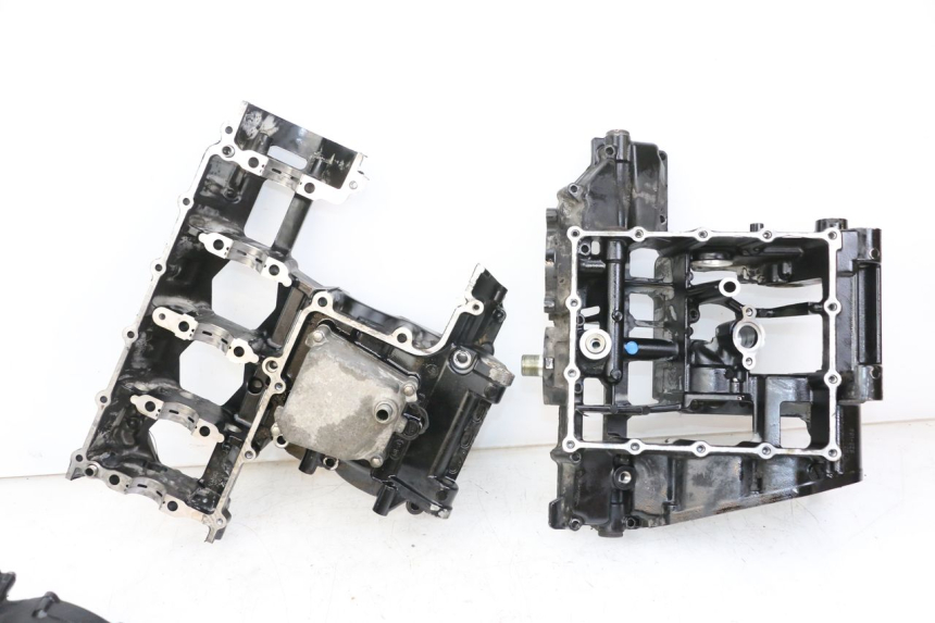 photo de CARTER INFERIOR DO MOTOR SUZUKI GSR 750 (2011 - 2017) - Ampliação técnica