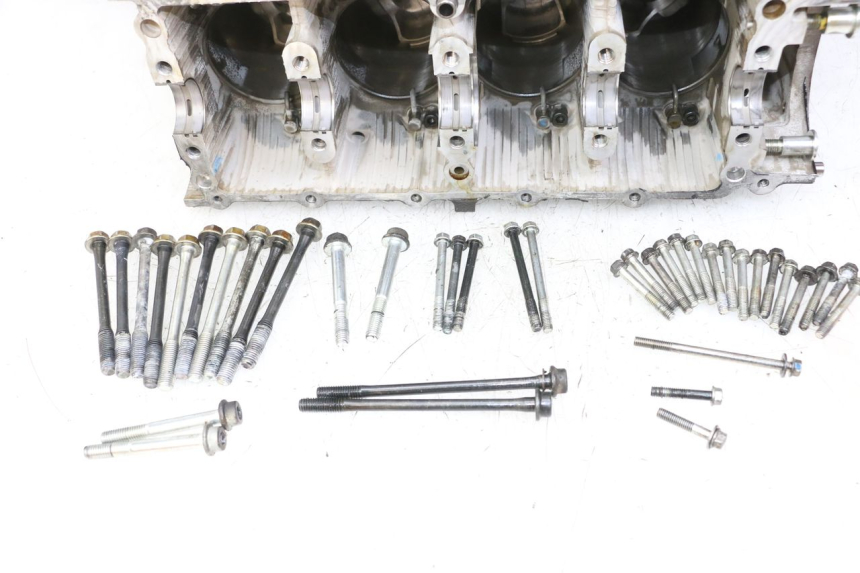 photo de CARTER INFERIOR DO MOTOR SUZUKI GSR 750 (2011 - 2017) - Estrutura - ampliação