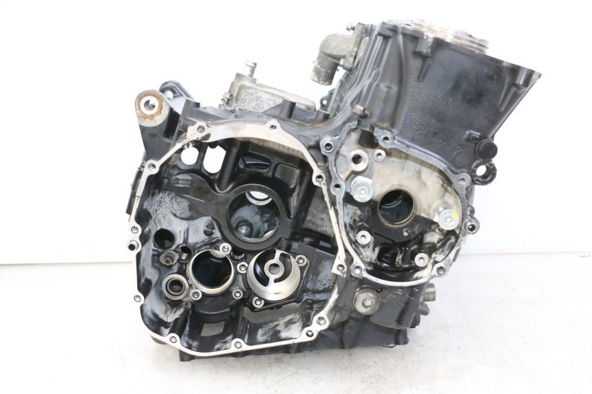 photo de CARTER INFERIOR DO MOTOR SUZUKI GSR 750 (2011 - 2017) - Ampliação técnica