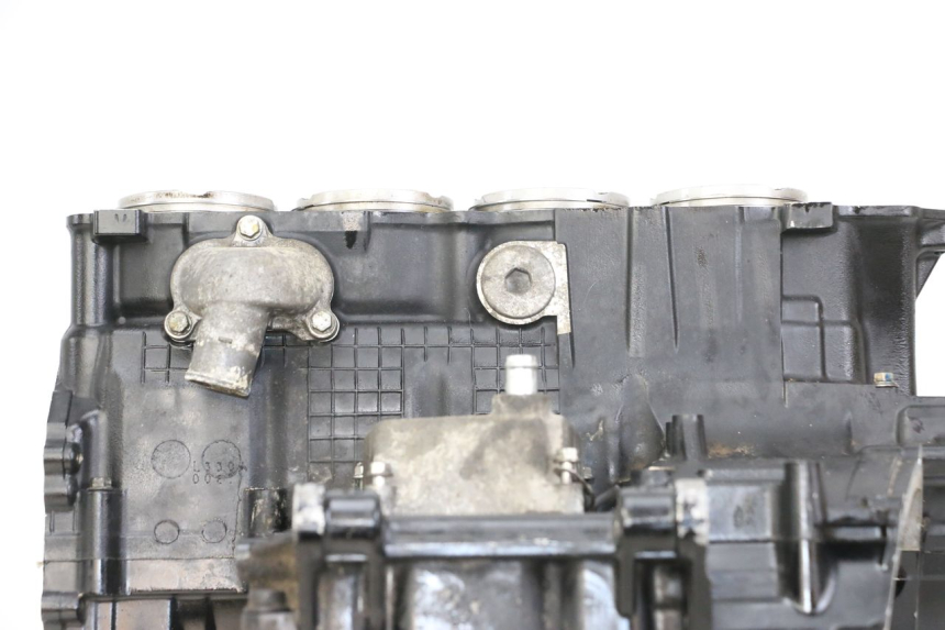 photo de CARTER INFERIOR DO MOTOR SUZUKI GSR 750 (2011 - 2017) - Pontos de fixação