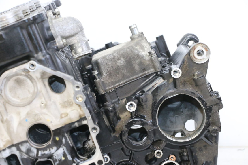 photo de CARTER INFERIOR DO MOTOR SUZUKI GSR 750 (2011 - 2017) - Peça verificada