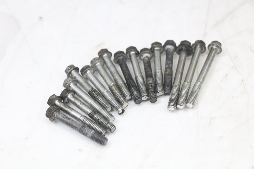 photo de CARTER INFERIOR DO MOTOR SUZUKI GSX F GSXF 650 (2007 - 2015) - Detalhes característicos