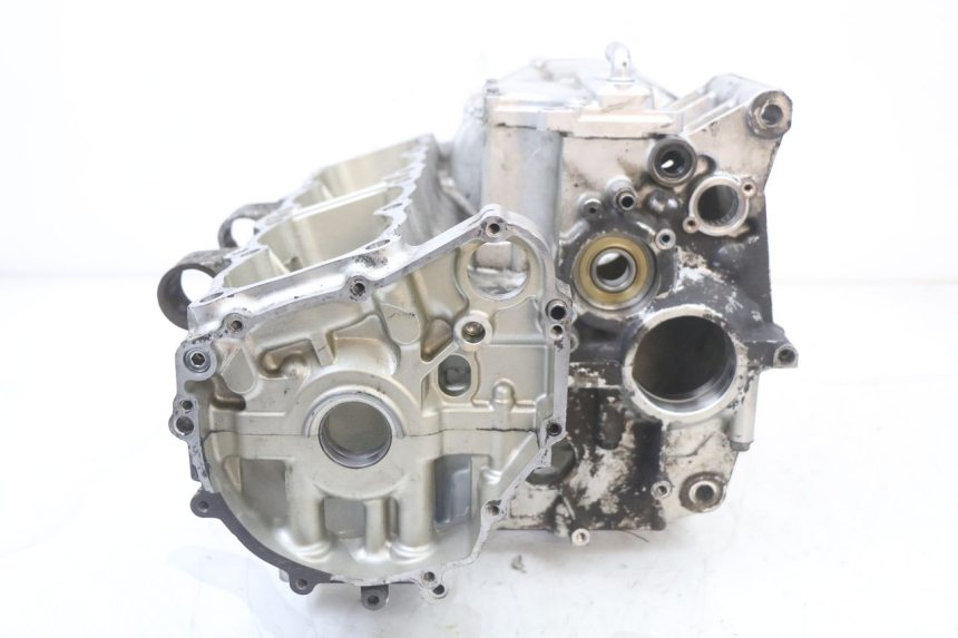 photo de CARTER INFERIOR DO MOTOR SUZUKI GSX F GSXF 650 (2007 - 2015) - Outro ângulo de visão
