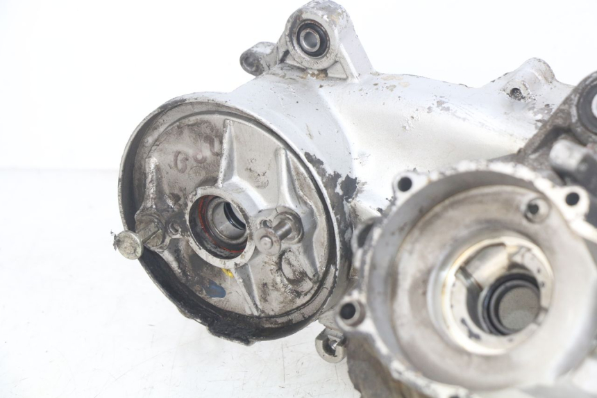 photo de CARTER INFERIOR DO MOTOR PEUGEOT SV 125 (1991 - 1994) - Vista de perto