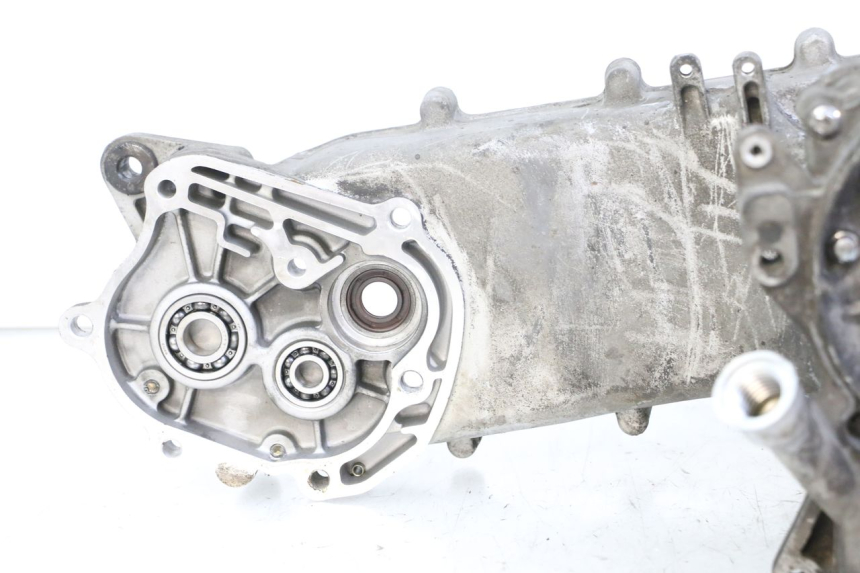 photo de CARTER INFERIOR DO MOTOR SYM ORBIT III 3 4T 50 (2018 - 2021) - Vista de perto