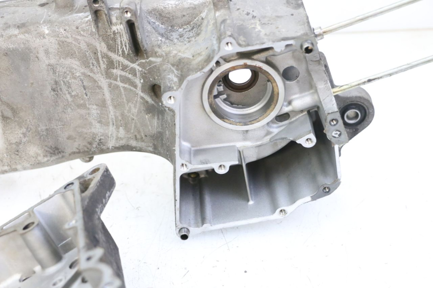 photo de CARTER INFERIOR DO MOTOR SYM ORBIT III 3 4T 50 (2018 - 2021) - Estrutura - ampliação