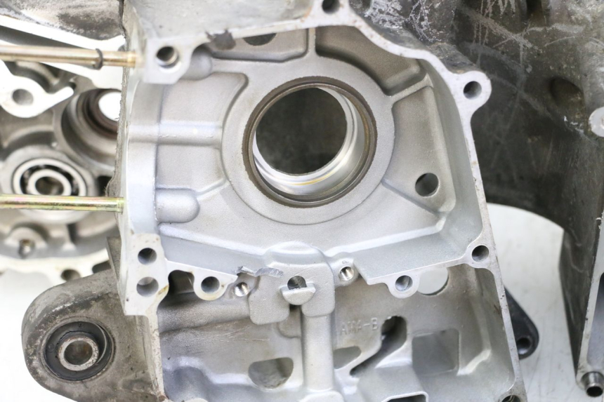 photo de CARTER INFERIOR DO MOTOR SYM ORBIT III 3 4T 50 (2018 - 2021) - Vista de perfil