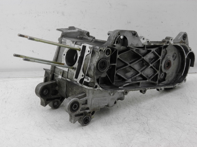 photo de CARTER INFERIOR DO MOTOR SYM SYMPLY 4T 50 (2012 - 2015) - Zoom do estado de desgaste