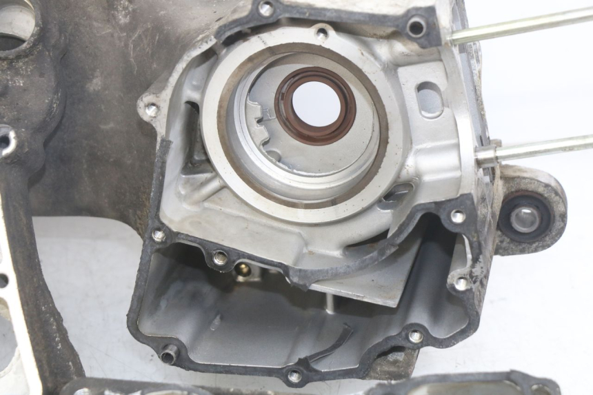 photo de CARTER INFERIOR DO MOTOR SYM SYMPHONY 125 (2009 - 2015) - Estrutura - ampliação