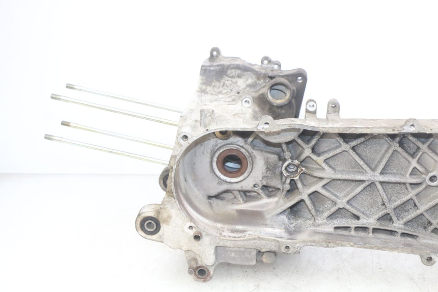 photo de CARTER INFERIOR DO MOTOR SYM SYMPHONY 125 (2009 - 2015) - Estado da superfície
