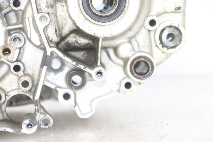 photo de CARTER INFERIOR DO MOTOR YAMAHA TDR DELTABOX 125 (1997 - 2003) - Ampliação dos componentes