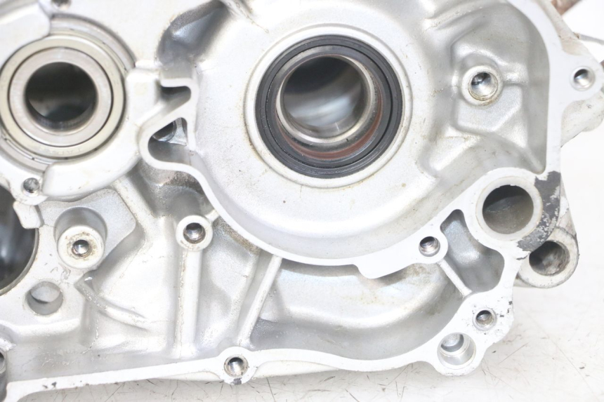 photo de CARTER INFERIOR DO MOTOR YAMAHA TDR DELTABOX 125 (1997 - 2003) - Estrutura - ampliação