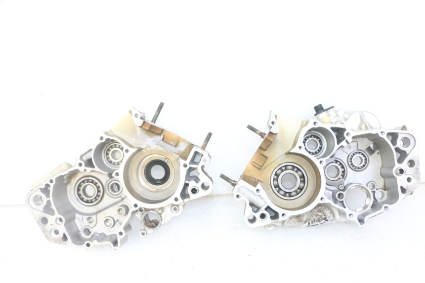 photo de CARTER INFERIOR DO MOTOR YAMAHA TDR DELTABOX 125 (1997 - 2003) - Zoom do estado de desgaste