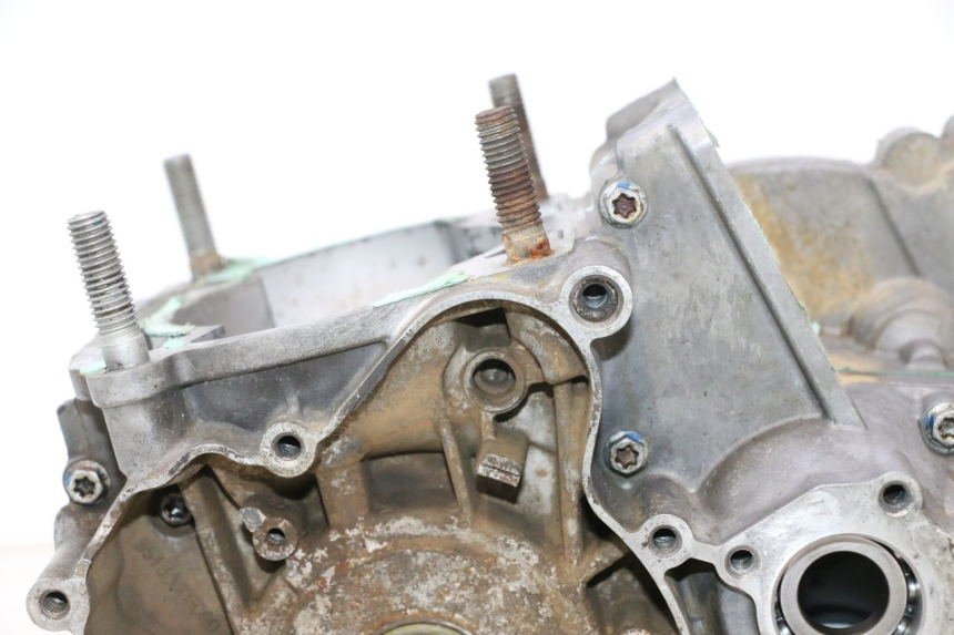 photo de CARCAÇA INFERIOR DO MOTOR HUSABERG TE 250 (2011 - 2014) - Detalhes característicos