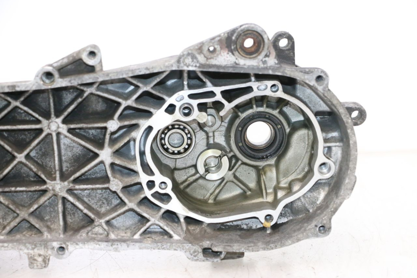 photo de CARCAÇA INFERIOR DO MOTOR PEUGEOT TREKKER 50 (1995 - 2004) - Vista do produto