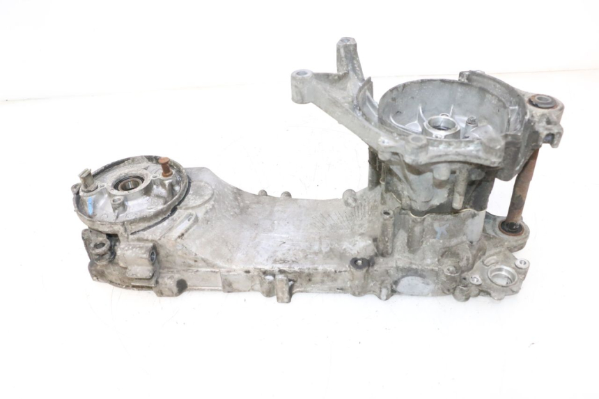 photo de CARCAÇA INFERIOR DO MOTOR PEUGEOT TREKKER 50 (1995 - 2004) - Outro ângulo de visão