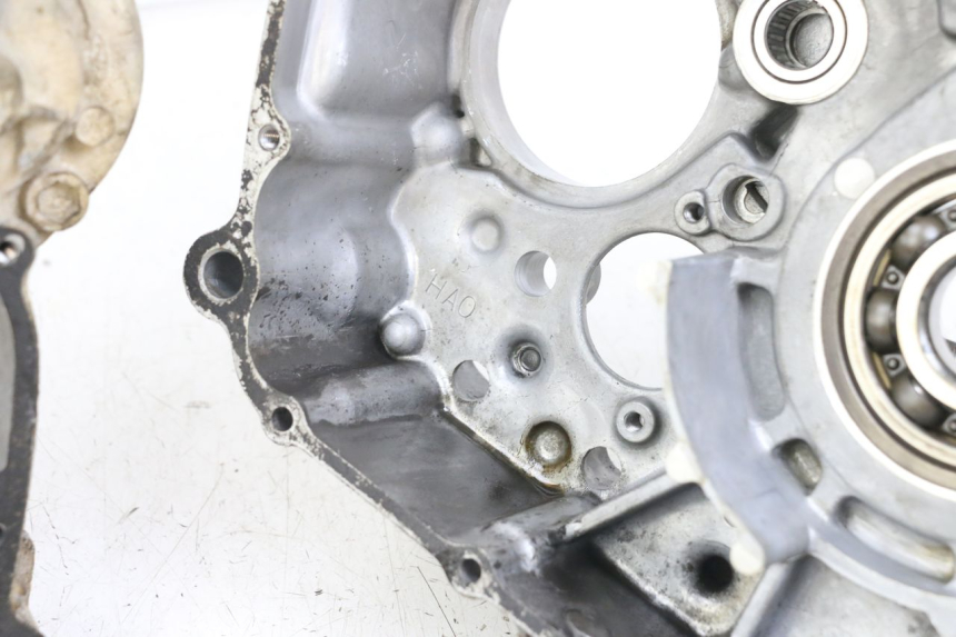 photo de CARTER INFERIOR DO MOTOR HONDA TRX 300 (1988 - 2000) - Zoom do estado de desgaste