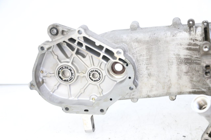 photo de CARTER INFERIOR DO MOTOR PEUGEOT TWEET 4T 50 (2018 - 2022) - Vista de perto