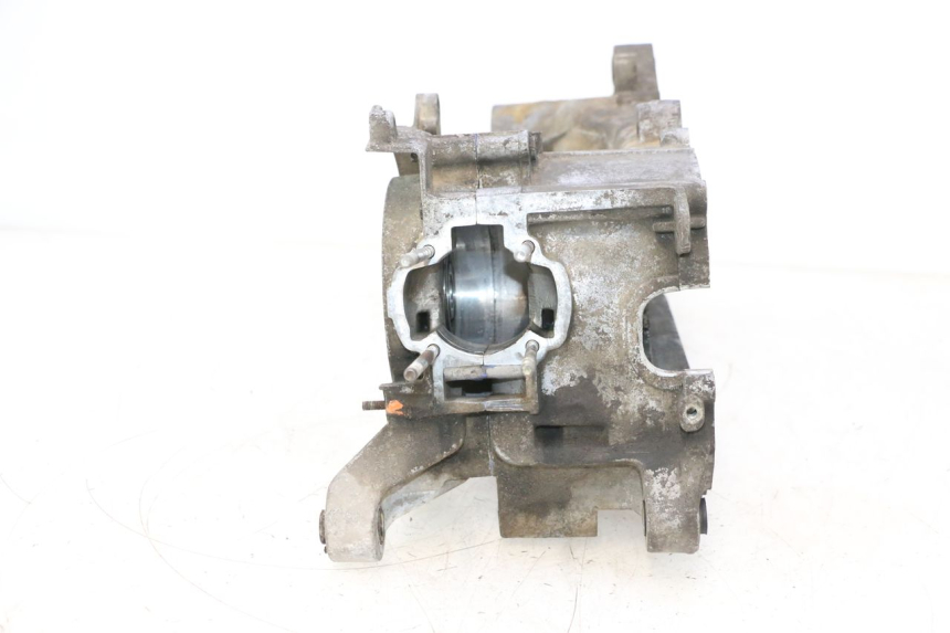 photo de CARCAÇA INFERIOR DO MOTOR PIAGGIO TYPHOON 50 (2000 - 2009) - Detalhes característicos