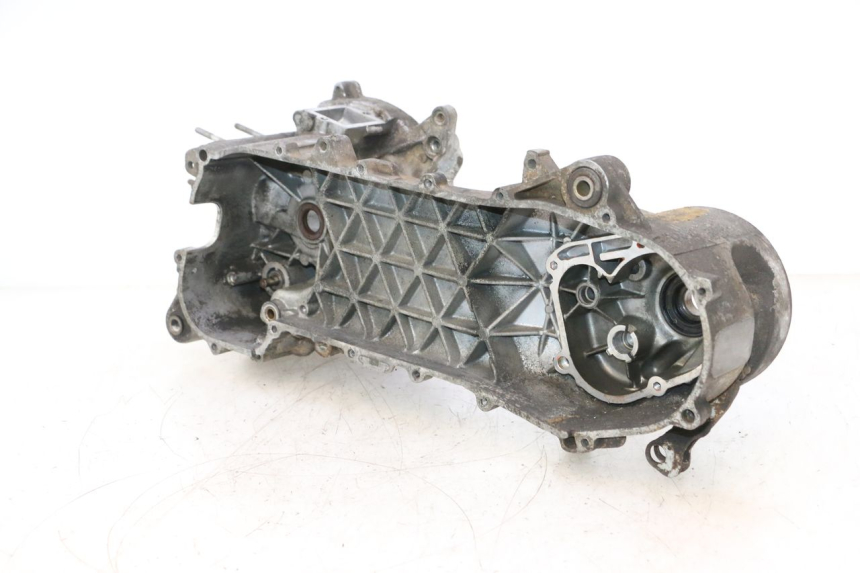 photo de CARCAÇA INFERIOR DO MOTOR PIAGGIO TYPHOON 50 (2000 - 2009) - Estado da superfície