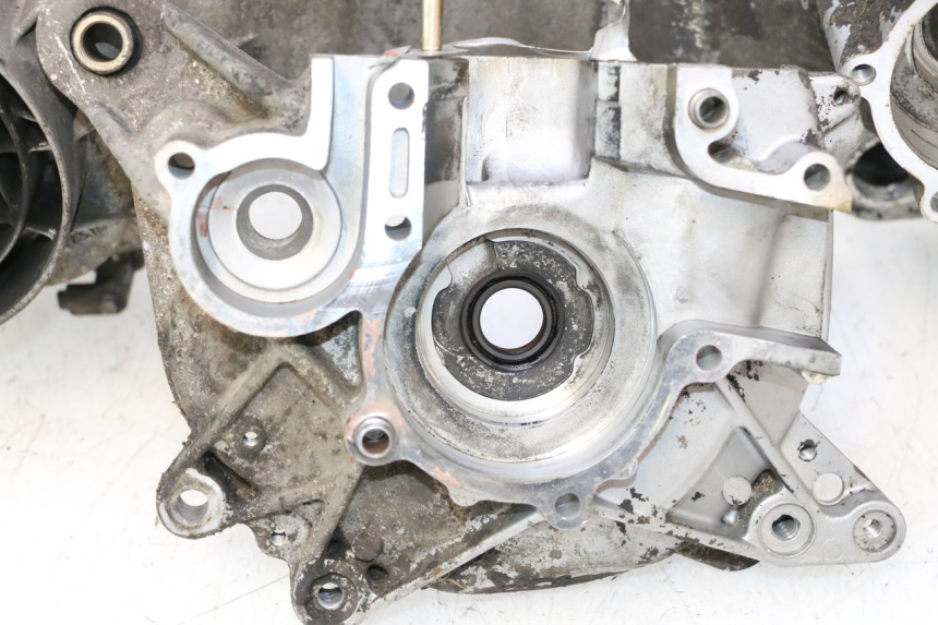 photo de CARCAÇA INFERIOR DO MOTOR PIAGGIO TYPHOON 50 (2000 - 2009) - Estrutura - ampliação