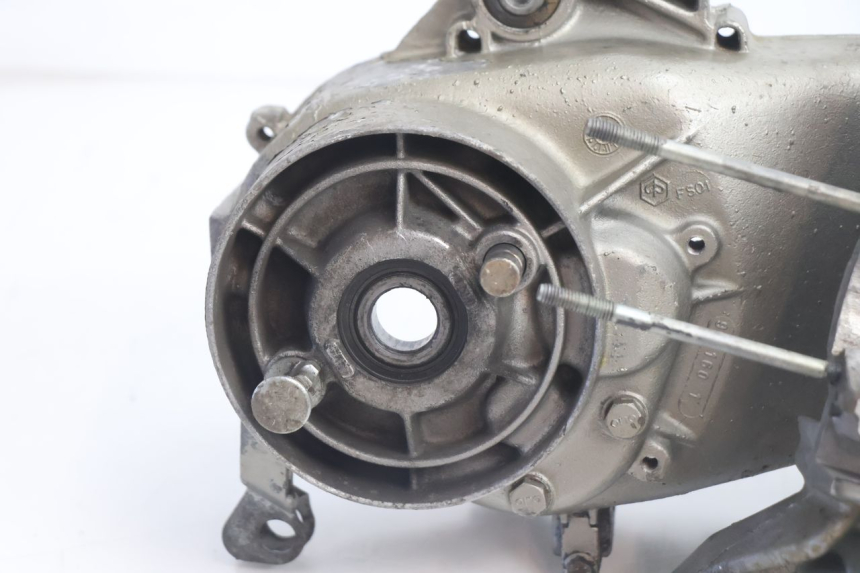 photo de CARTER INFERIOR DO MOTOR PIAGGIO TYPHOON 50 (1993 - 1999) - Zoom do estado de desgaste