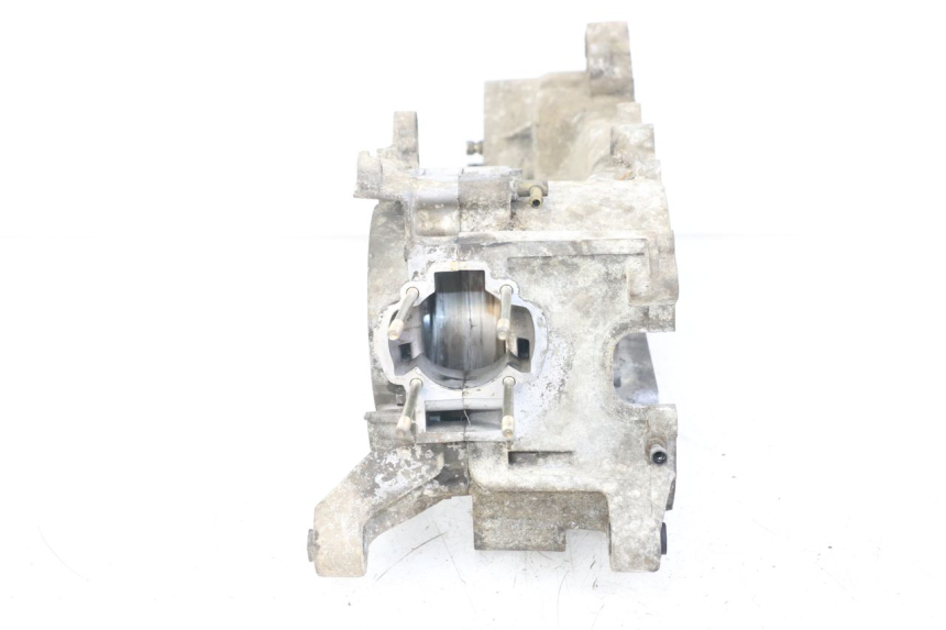 photo de CARTER INFERIOR DO MOTOR PIAGGIO TYPHOON 80 (1994 - 1997) - Ampliação técnica
