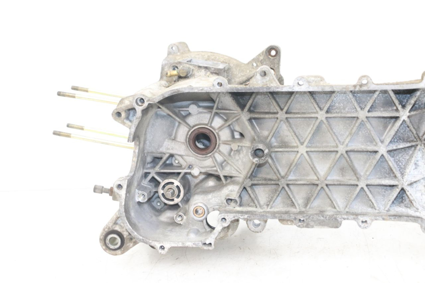 photo de CARTER INFERIOR DO MOTOR PIAGGIO TYPHOON 80 (1994 - 1997) - Vista geral