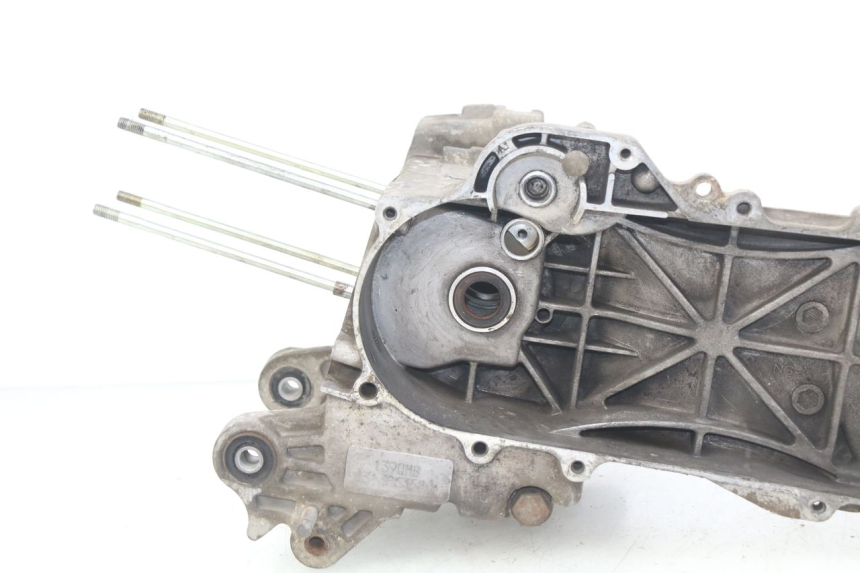 photo de CARTER INFERIOR DO MOTOR PEUGEOT V-CLIC VCLIC 50 (2007 - 2013) - Peça verificada