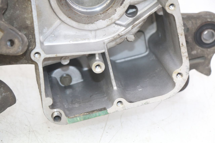 photo de CARTER INFERIOR DO MOTOR PEUGEOT V-CLIC VCLIC 50 (2007 - 2013) - Vista principal