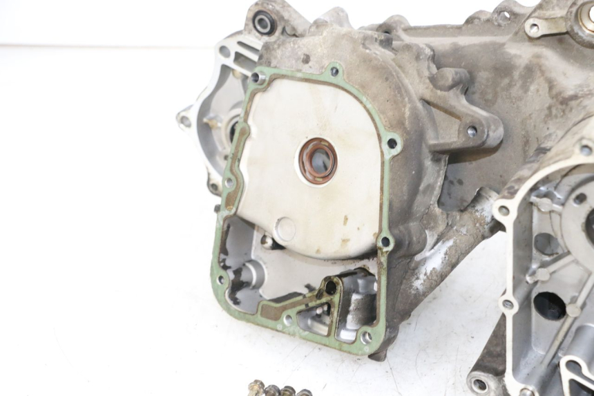 photo de CARTER INFERIOR DO MOTOR PEUGEOT V-CLIC VCLIC 50 (2007 - 2013) - Detalhes característicos