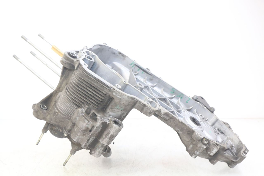 photo de CARTER INFERIOR DO MOTOR PIAGGIO VESPA GTS IGET ABS 125 (2017 - 2023) - Zoom do estado de desgaste