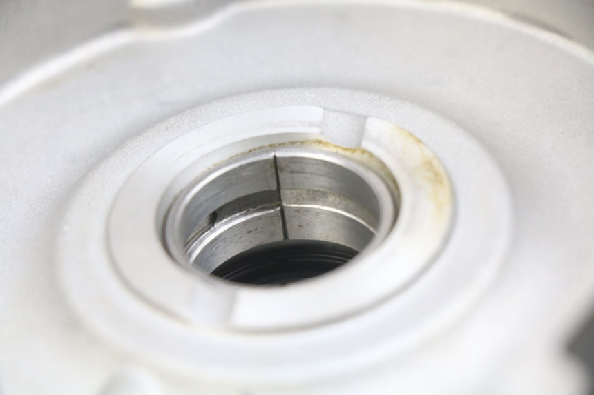 photo de CARTER INFERIOR DO MOTOR PIAGGIO VESPA GTS IGET ABS 125 (2017 - 2023) - Vista principal