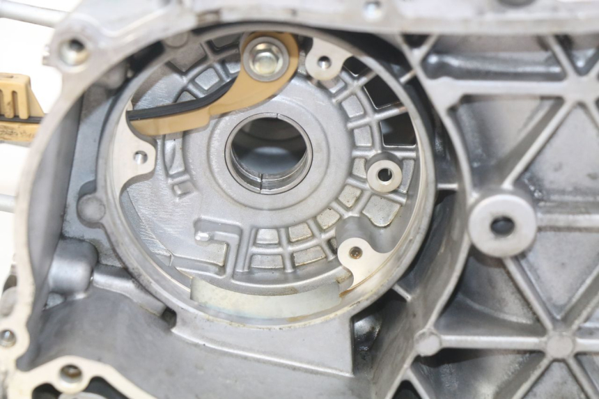 photo de CARTER INFERIOR DO MOTOR PIAGGIO VESPA GTS IGET ABS 125 (2017 - 2023) - Peça verificada