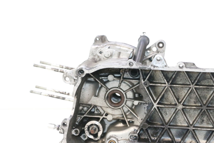 photo de CARCAÇA INFERIOR DO MOTOR PIAGGIO VESPA PRIMAVERA 2T 50 (2013 - 2018) - Vista do produto