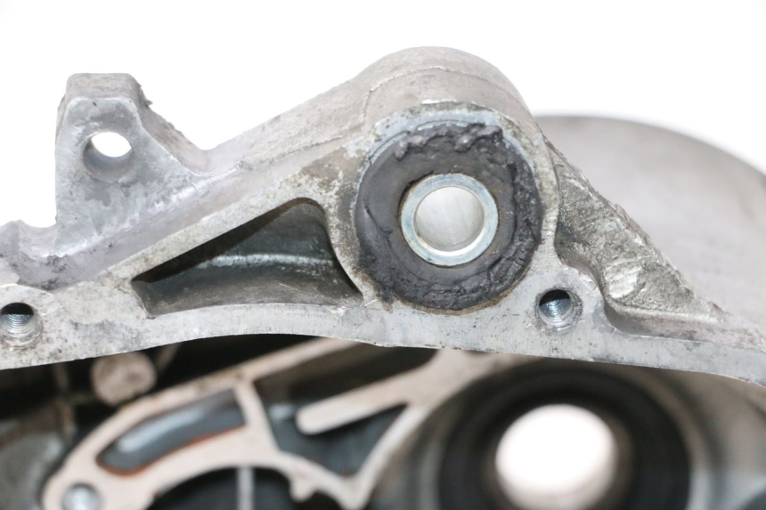 photo de CARCAÇA INFERIOR DO MOTOR PIAGGIO VESPA PRIMAVERA 2T 50 (2013 - 2018) - Ampliação dos componentes