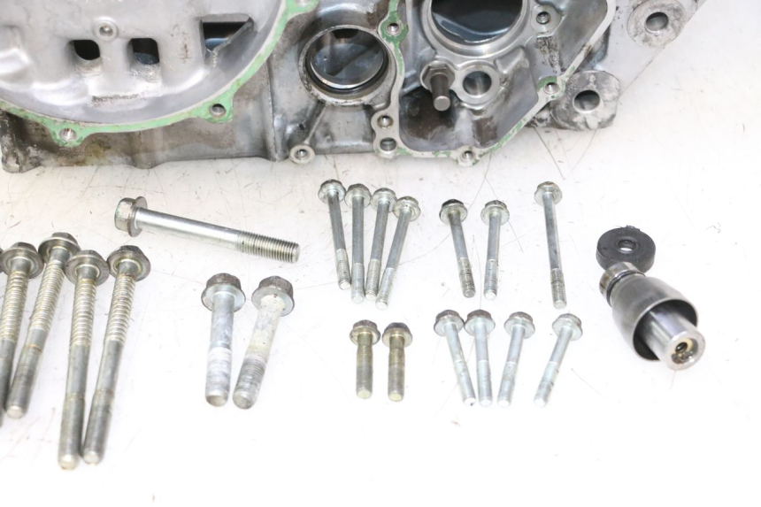 photo de CARCAÇA INFERIOR DO MOTOR HONDA VFR FI RC46 800 (1998 - 2001) - Imagem adicional