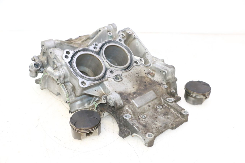 photo de CARCAÇA INFERIOR DO MOTOR HONDA VFR FI RC46 800 (1998 - 2001) - Vista principal