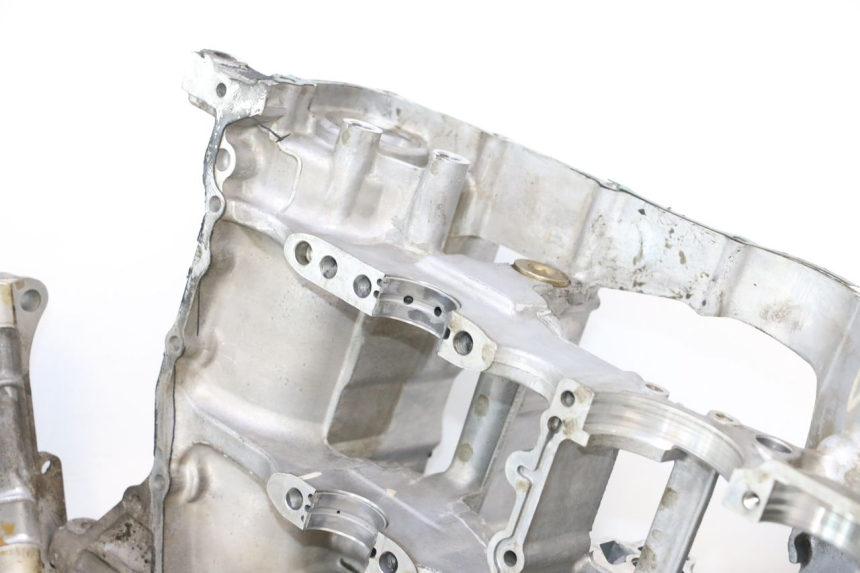 photo de CARCAÇA INFERIOR DO MOTOR HONDA VFR FI RC46 800 (1998 - 2001) - Marcações e referências