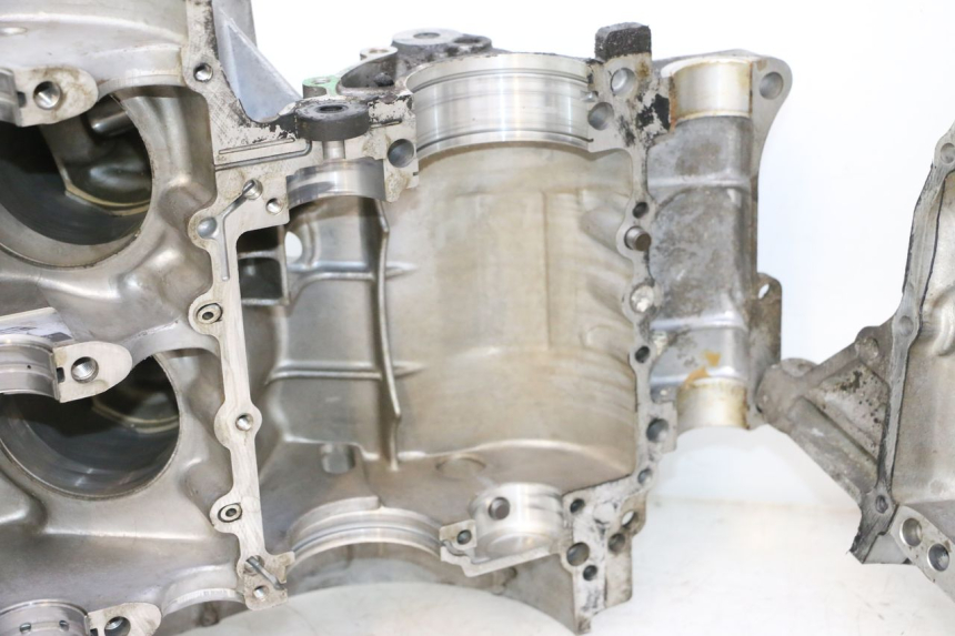 photo de CARCAÇA INFERIOR DO MOTOR HONDA VFR FI RC46 800 (1998 - 2001) - Ampliação dos componentes