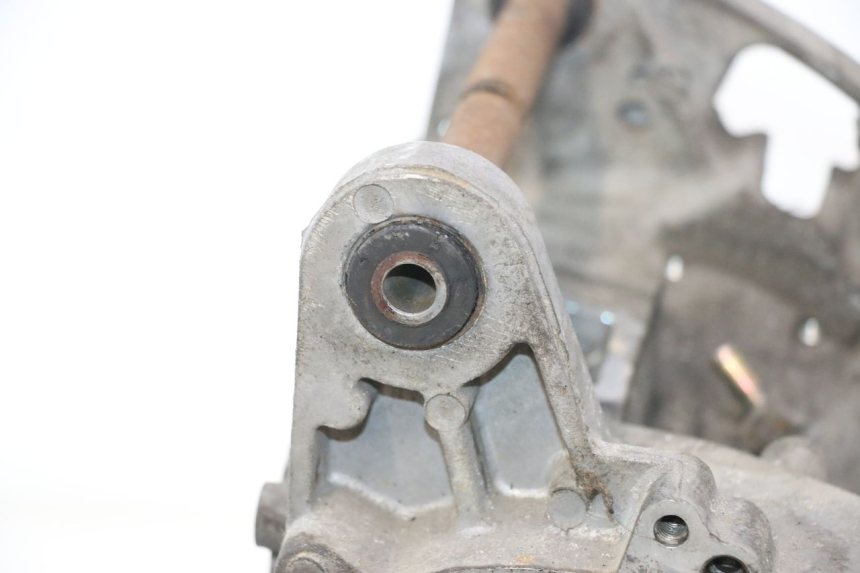 photo de CARTER INFERIOR DO MOTOR PEUGEOT VIVACITY NEW 2T 50 (2008 - 2017) - Estrutura - ampliação