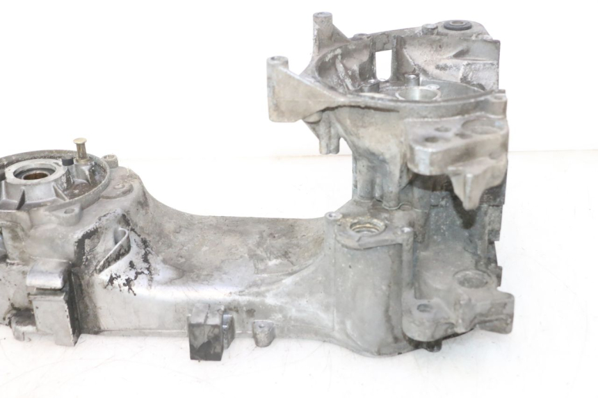 photo de CARTER INFERIOR DO MOTOR PEUGEOT VIVACITY NEW 2T 50 (2008 - 2017) - Zoom do estado de desgaste