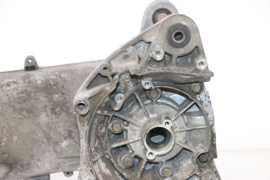 photo de CARTER INFERIOR DO MOTOR PEUGEOT VIVACITY NEW 2T 50 (2008 - 2017) - Pontos de fixação