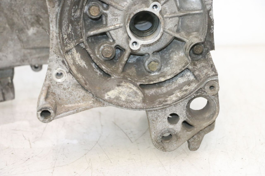 photo de CARTER INFERIOR DO MOTOR PEUGEOT VIVACITY NEW 2T 50 (2008 - 2017) - Estado da superfície