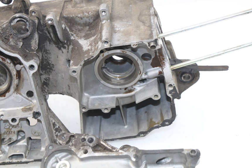 photo de CARCAÇA INFERIOR DO MOTOR PEUGEOT VIVACITY NEW 4T 50 (2008 - 2017) - Detalhes característicos