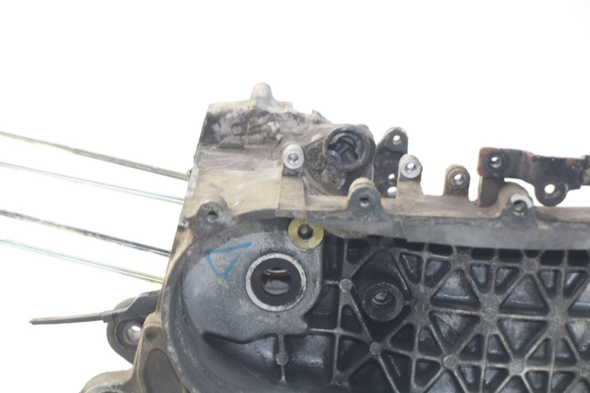 photo de CARCAÇA INFERIOR DO MOTOR PEUGEOT VIVACITY NEW 4T 50 (2008 - 2017) - Peça verificada