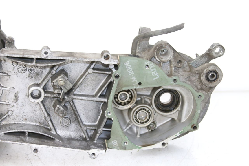 photo de CARTER INFERIOR DO MOTOR PEUGEOT VIVACITY 125 (2010 - 2017) - Vista geral