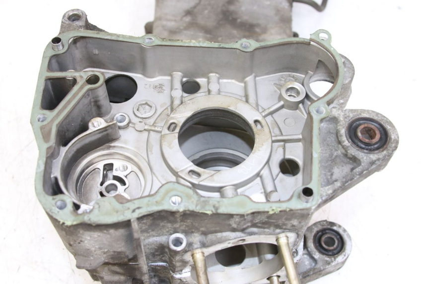 photo de CARTER INFERIOR DO MOTOR PEUGEOT VIVACITY 125 (2010 - 2017) - Marcações e referências